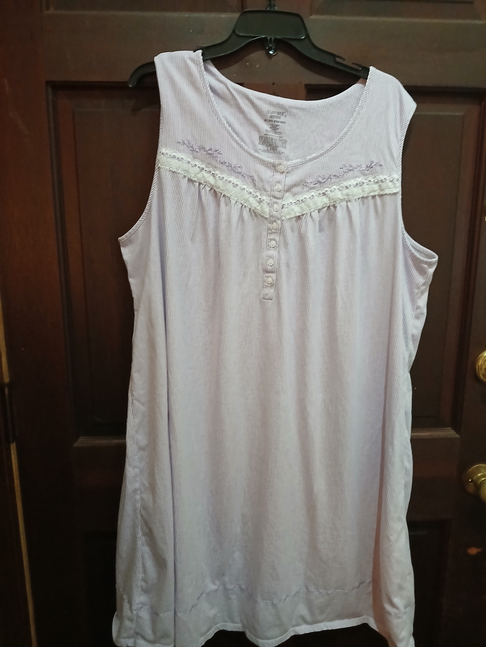 Sleeveless Lavender Striped Nightgown with Eyelet Lace Trim Size 3X